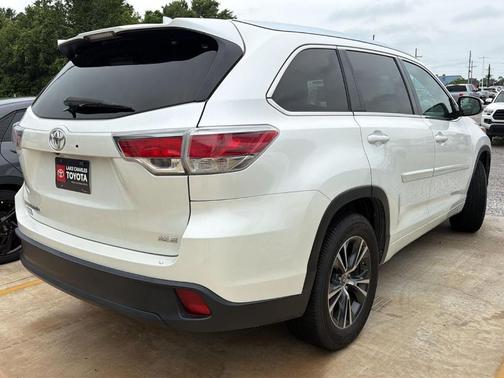 Blizzard Pearl 2016 Toyota Highlander XLE