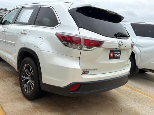 Blizzard Pearl 2016 Toyota Highlander XLE