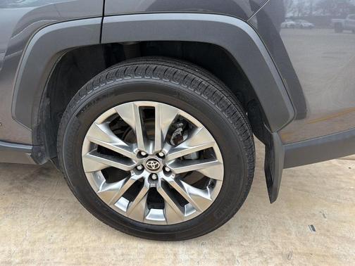 2024 Toyota RAV4 Hybrid XLE Premium