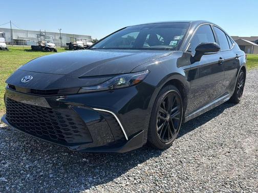 UNDERGROUND 2025 Toyota Camry SE