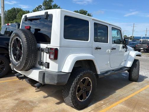 Bright White 2012 Jeep Wrangler Unlimited Altitude
