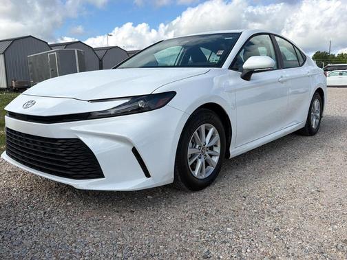 Ice 2025 Toyota Camry LE