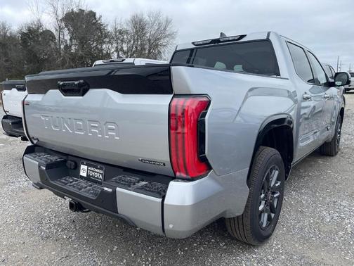2025 Toyota Tundra Hybrid Platinum