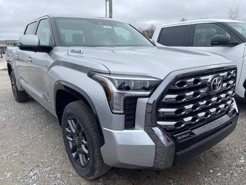 2025 Toyota Tundra Hybrid Platinum