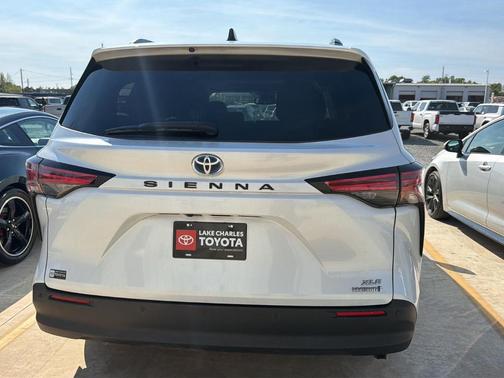 2022 Toyota Sienna XLE