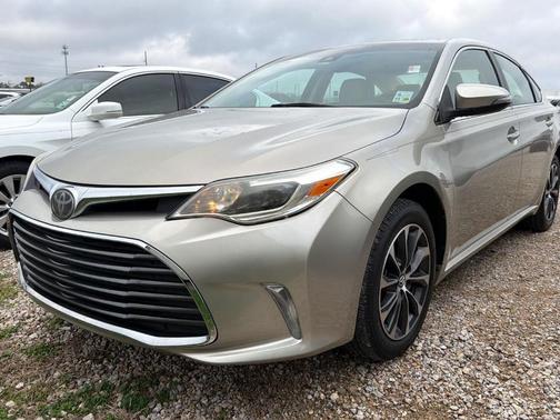 2018 Toyota Avalon XLE