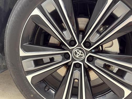 2023 Toyota bZ4X Limited