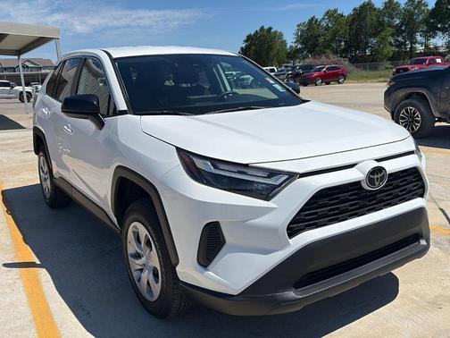 Ice 2025 Toyota RAV4 LE