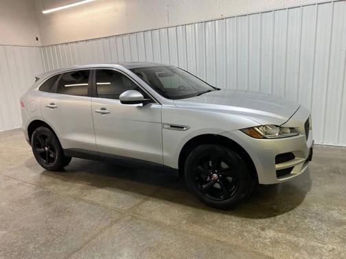 2019 Jaguar F-PACE 25t