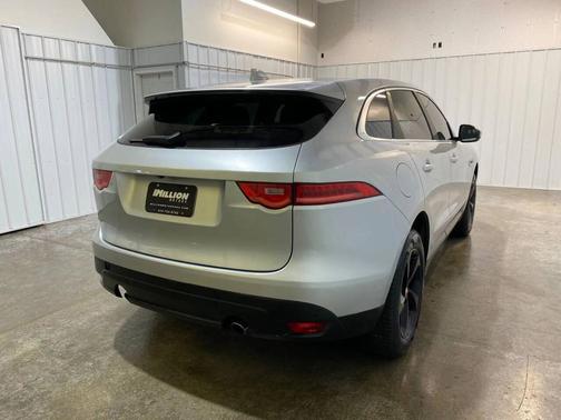 2019 Jaguar F-PACE 25t
