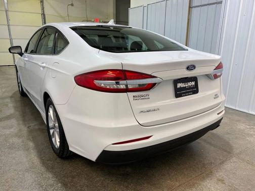 2020 Ford Fusion SE 4dr Sedan