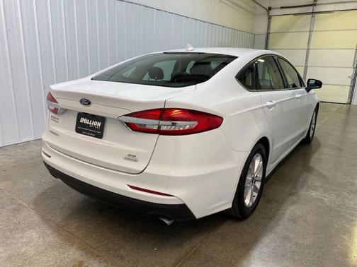 2020 Ford Fusion SE 4dr Sedan