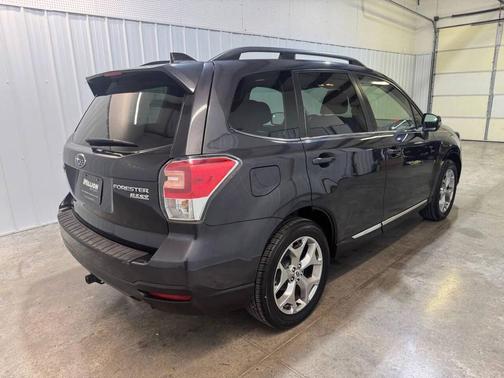 2017 Subaru Forester 2.5i Touring