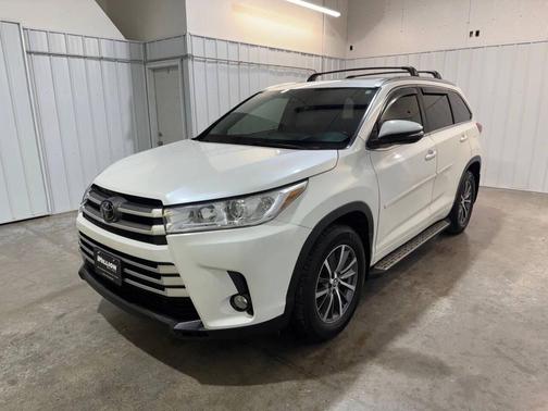 2018 Toyota Highlander SE