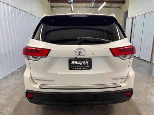 2018 Toyota Highlander SE