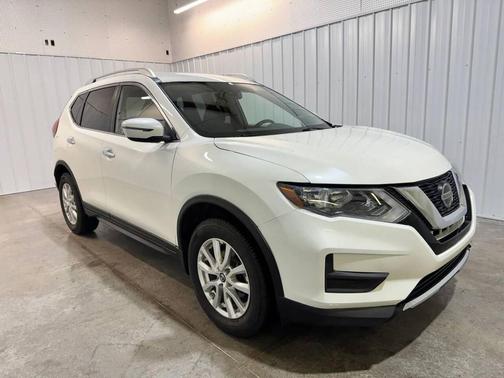 Pearl White Tricoat 2020 Nissan Rogue SV