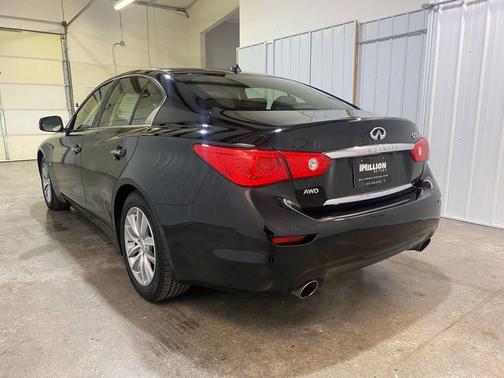 2017 INFINITI Q50 Base