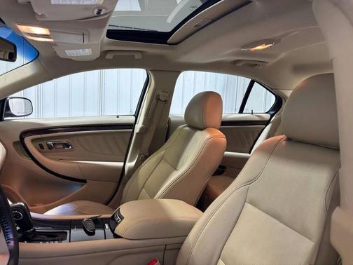 2015 Ford Taurus Limited