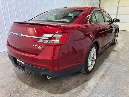 2015 Ford Taurus Limited
