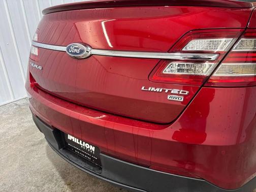 2015 Ford Taurus Limited