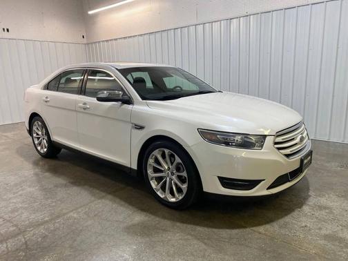 2017 Ford Taurus Limited