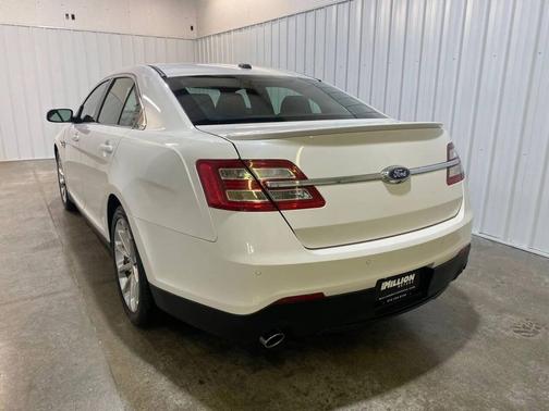 2017 Ford Taurus Limited