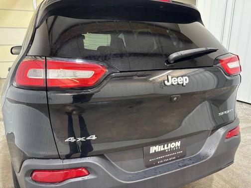 2017 Jeep Cherokee Sport