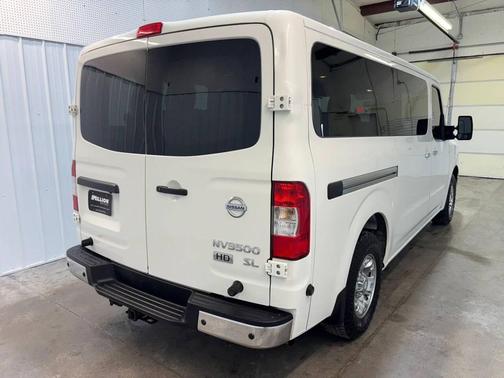 2016 Nissan NV Passenger NV3500 HD SL V8