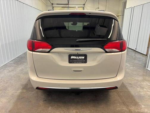 Luxury White Pearlcoat 2019 Chrysler Pacifica Touring Plus