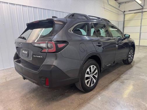 2020 Subaru Outback Base
