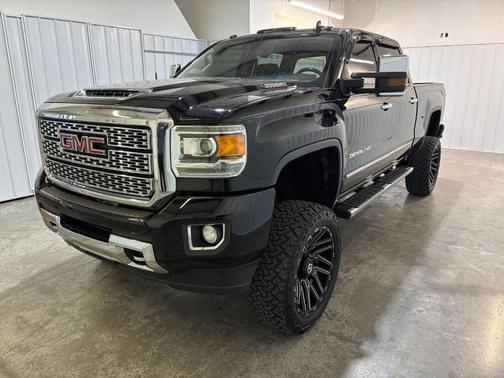 2018 GMC Sierra 2500 Denali