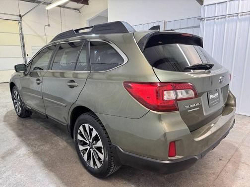 Wilderness Green Metallic 2017 Subaru Outback 2.5i Limited