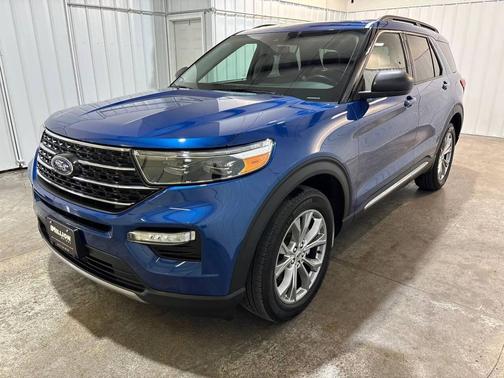 Atlas Blue Metallic 2022 Ford Explorer XLT