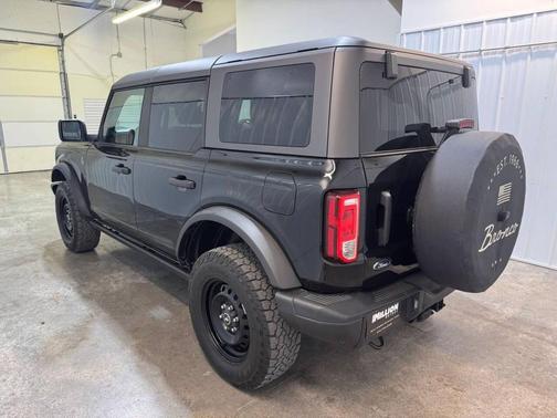 Shadow Black 2023 Ford Bronco Black Diamond