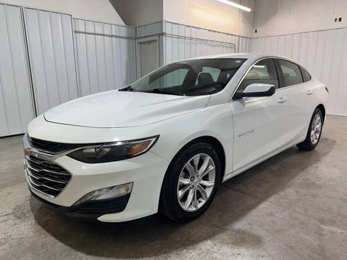 Summit White 2023 Chevrolet Malibu FWD 1LT