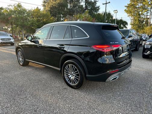 2024 Mercedes-Benz GLC 300 