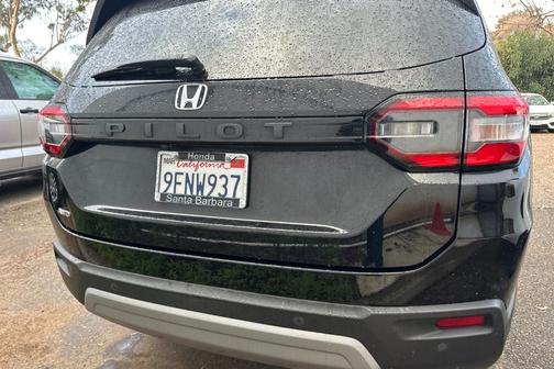 2023 Honda Pilot EX-L 8-Passenger