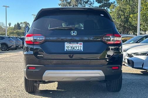 2023 Honda Pilot EX-L 8-Passenger