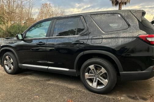 2023 Honda Pilot EX-L 8-Passenger