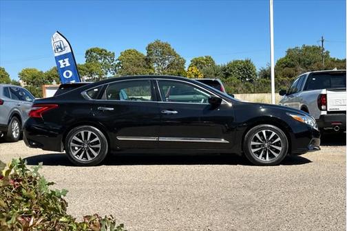 2017 Nissan Altima 2.5 SV