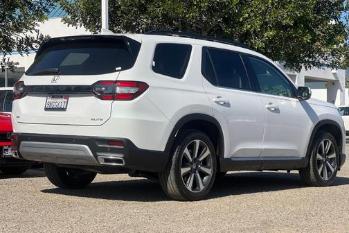 2025 Honda Pilot Elite