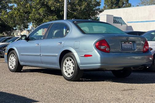 2000 Nissan Maxima SE