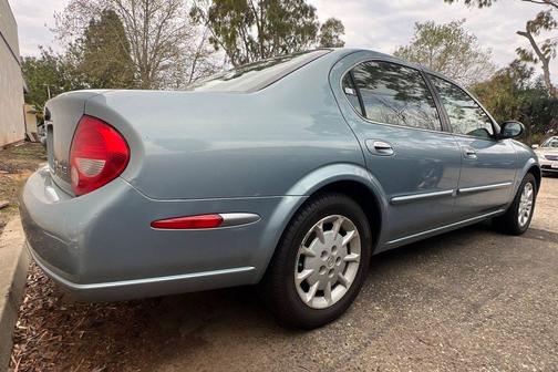 2000 Nissan Maxima SE