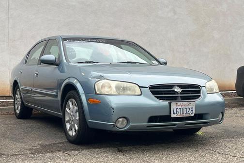 2000 Nissan Maxima SE