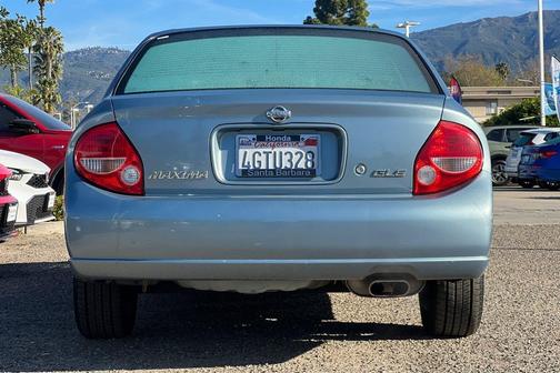 2000 Nissan Maxima SE