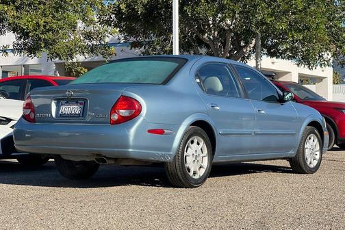 2000 Nissan Maxima SE