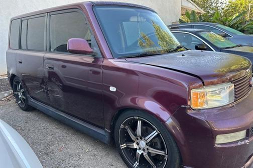 Black Cherry Pearl 2005 Scion xB