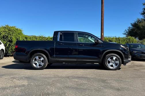 Crystal Black Pearl 2025 Honda Ridgeline RTL