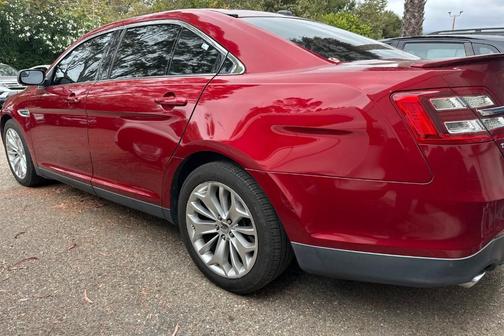 Ruby Red Metallic Tinted Clearcoat 2014 Ford Taurus Limited