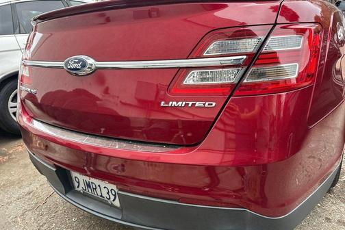 Ruby Red Metallic Tinted Clearcoat 2014 Ford Taurus Limited